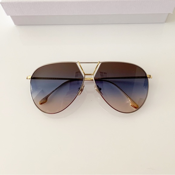 Victoria Beckham Sunglasses, New - Picture 3 of 9